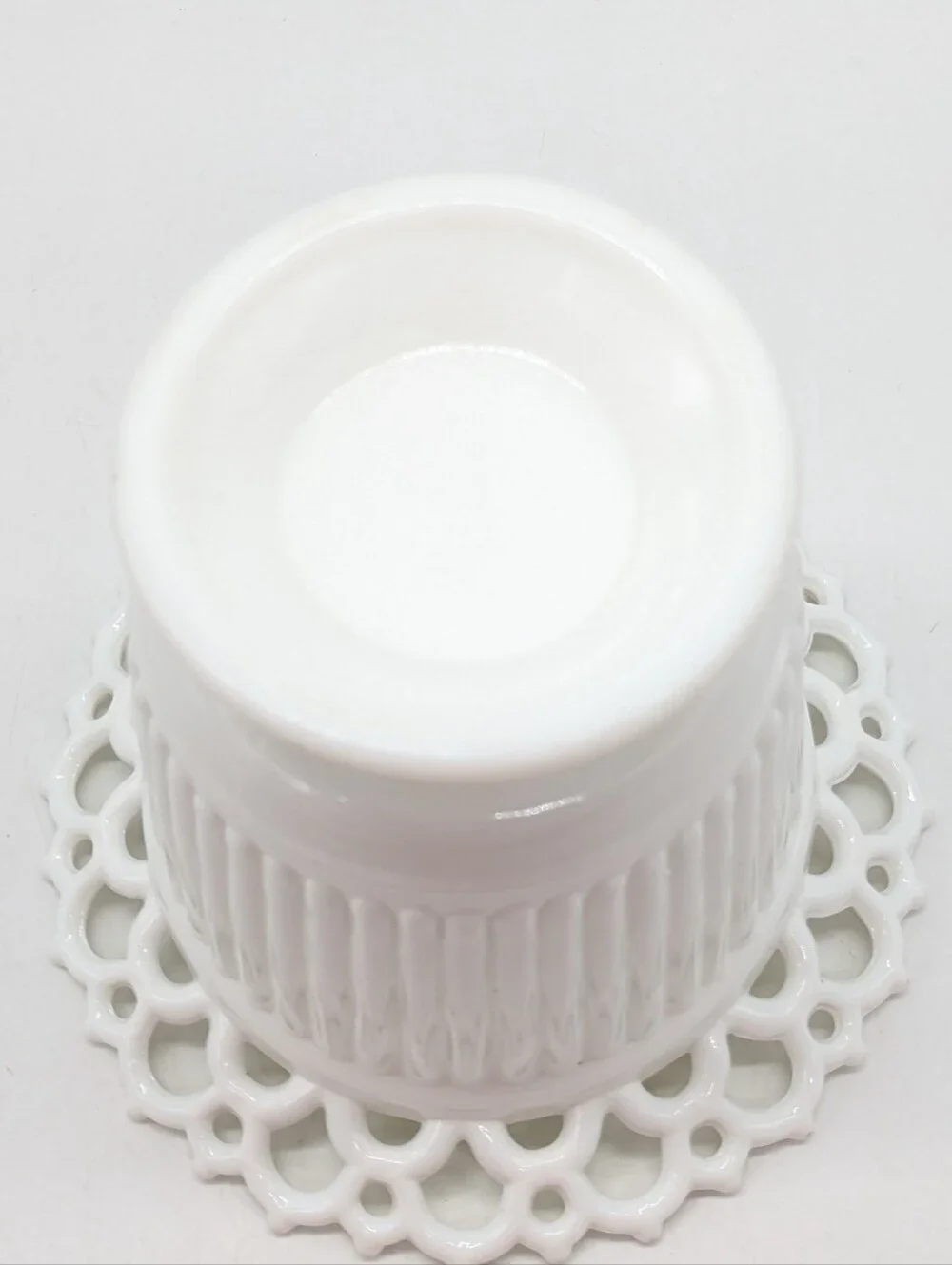 Vintage White Milk Glass Footed Lace Edge Vase Container - Picture 6 of 8